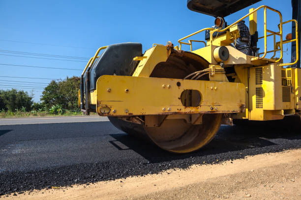 Best Local Driveway Pavers  in Lindsborg, KS